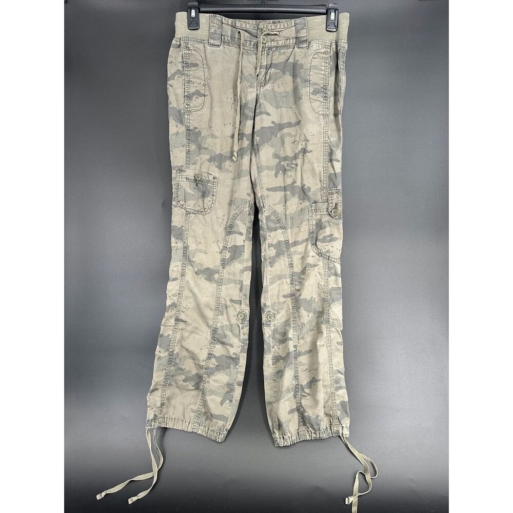 Union Bay y2k Pants Camo Splatter Size 9 Cargo Roll Up Leg